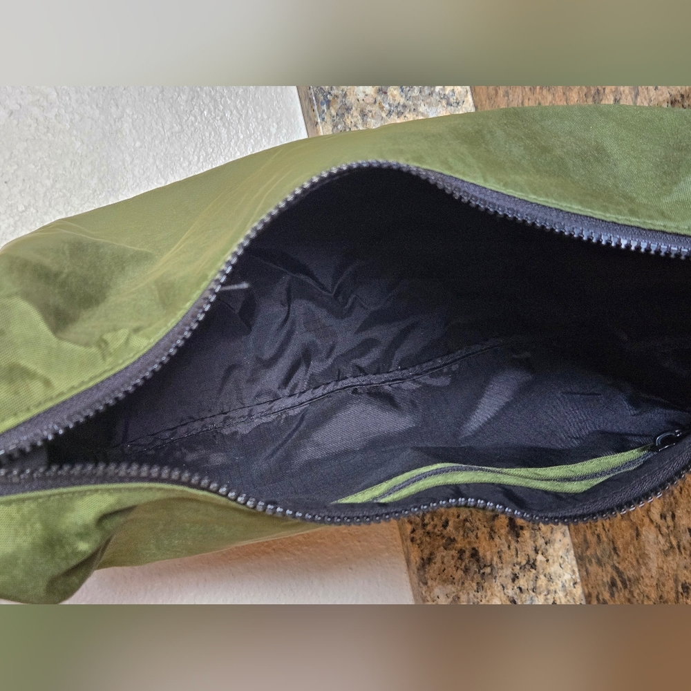 Baggu Bay Laurel Medium Crescent Bag - Picture 3 of 5